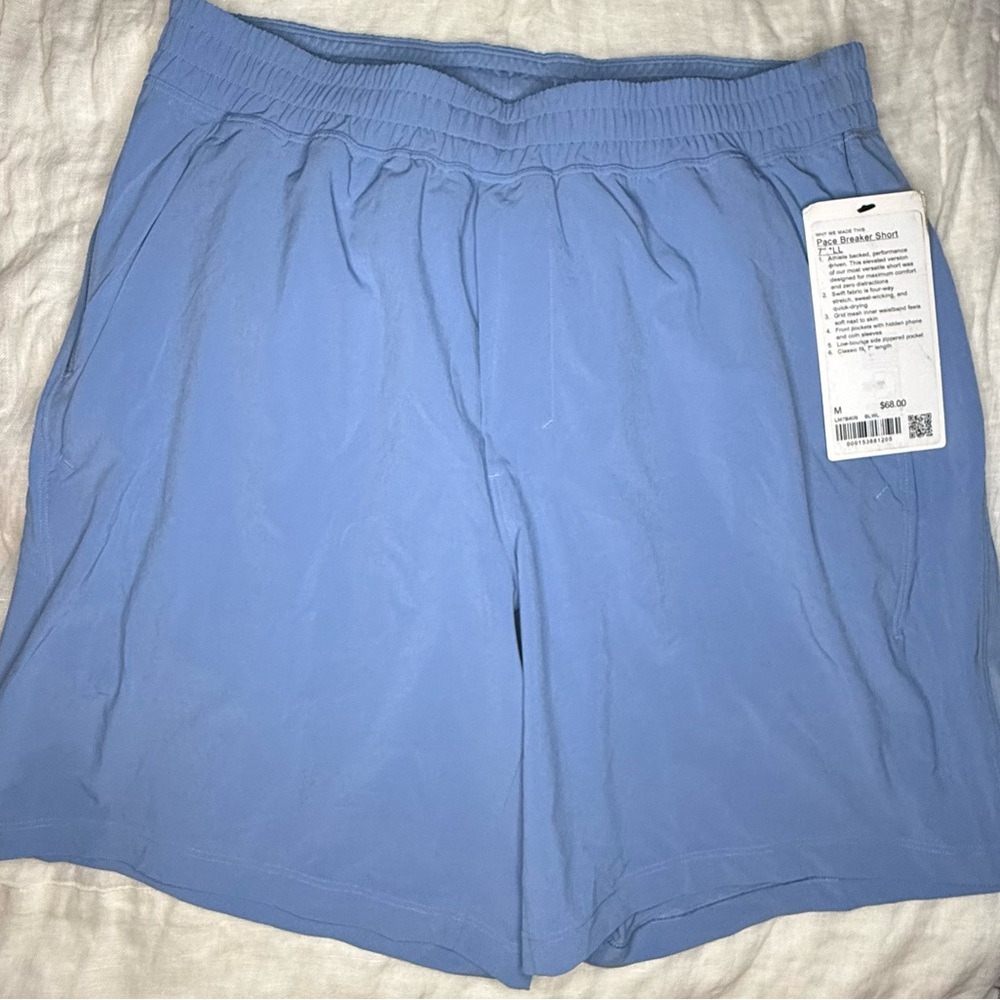 Lululemon Sz medium Pace Breaker Short
7" *LL